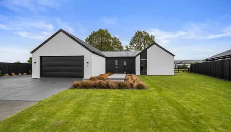 6 Loch Green, Huntingdon