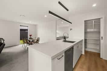 6 Loch Green, Huntingdon