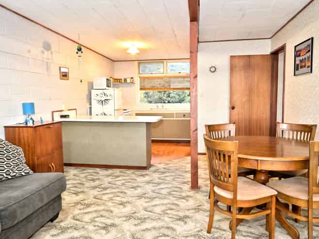 8D Koura Crescent, Mahia