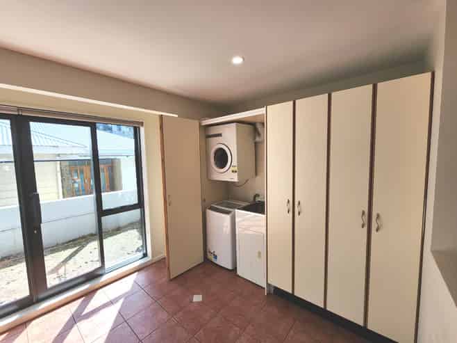 B/145 Ghuznee Street, Te Aro