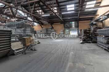 3,462m² Warehouse and Office with Yard