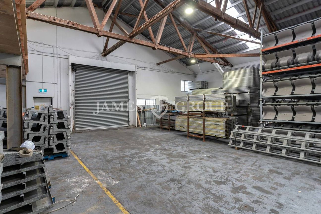 750m² Warehouse with Dual Roller Doors - Bild 5