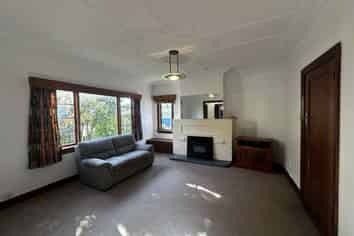 11 Albert Street, Saint Clair