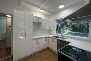 11 Albert Street, Saint Clair