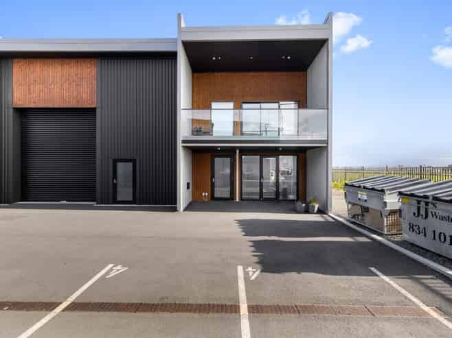 Hamilton Airport Industrial + Apartment