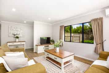 25 James Nairn Grove, Riverstone Terraces