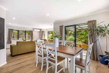 25 James Nairn Grove, Riverstone Terraces