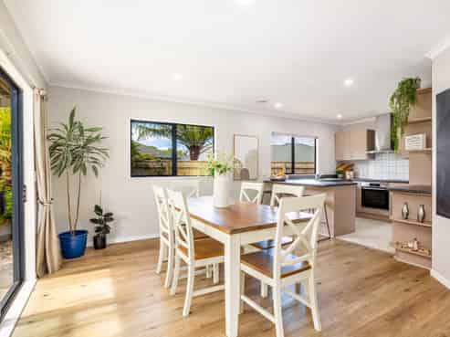 25 James Nairn Grove, Riverstone Terraces