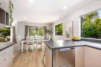 25 James Nairn Grove, Riverstone Terraces