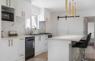 6 Constance Place, Clover Park