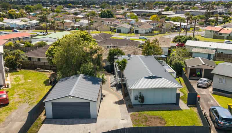 6 Constance Place, Clover Park