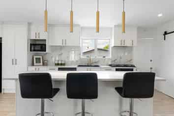 6 Constance Place, Clover Park