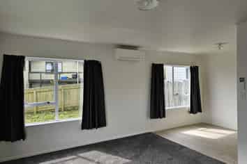 33  Guadeloupe Crescent, Grenada Village