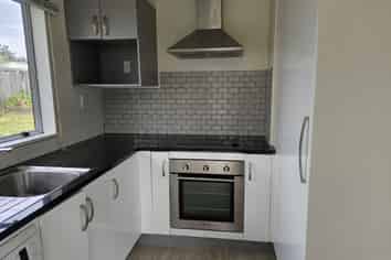 33  Guadeloupe Crescent, Grenada Village