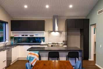 89 Avonhead Road, Avonhead