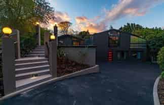 89 Avonhead Road, Avonhead