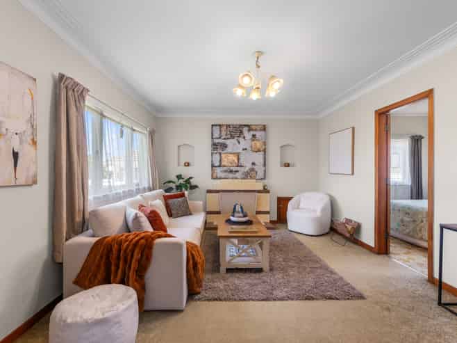 55 Hayr Road, Three Kings