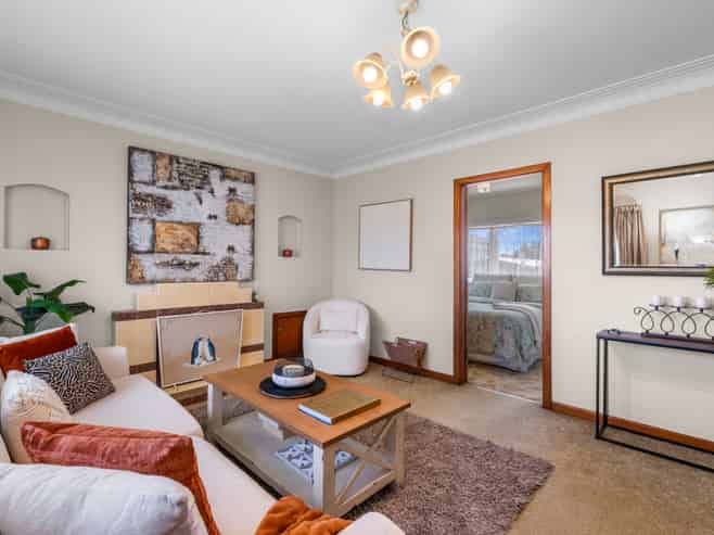 55 Hayr Road, Three Kings