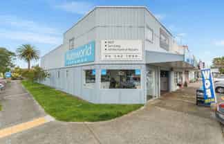 Beachside Commercial Opportunity 