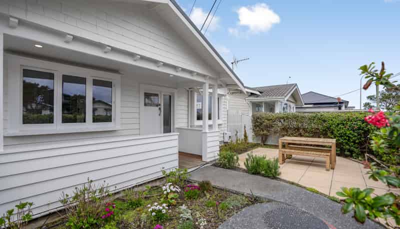 4 Collins Street, Petone