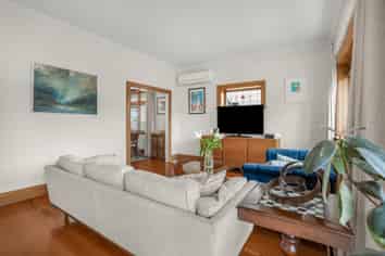 4 Collins Street, Petone