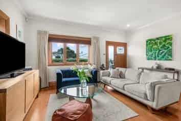 4 Collins Street, Petone