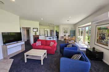 3 Fenian Lead Road, Paroa