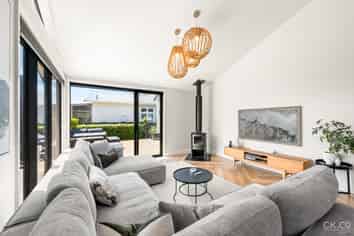 42 Tui Street, Alicetown