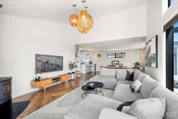 42 Tui Street, Alicetown