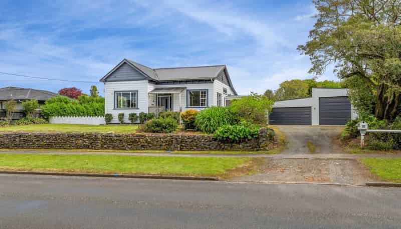 18 Pembroke Road, Stratford