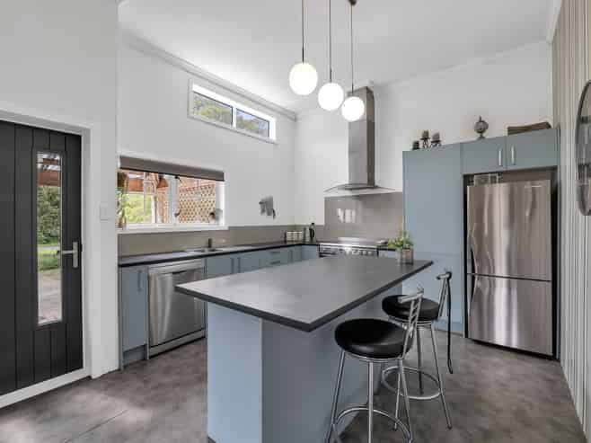 18 Pembroke Road, Stratford