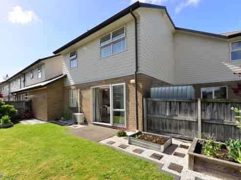 69 Chiefs Court, Hamilton East