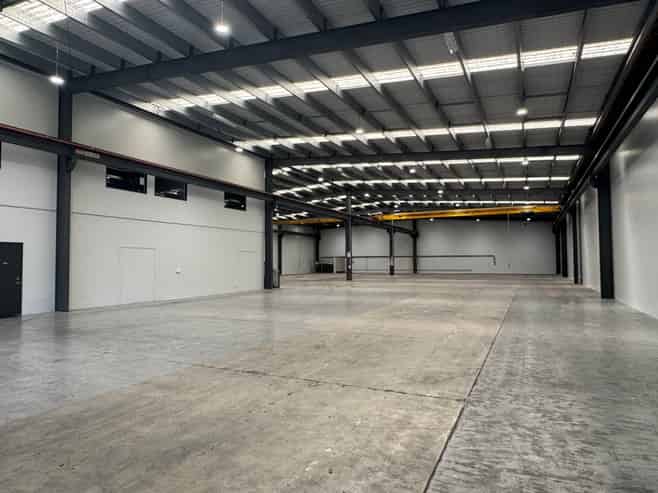 2,208M² STANDALONE OFFICE/WAREHOUSE
