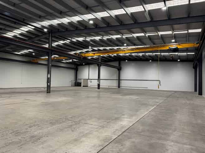 2,208M² STANDALONE OFFICE/WAREHOUSE
