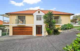 24 Parkwood Crescent, Gulf Harbour