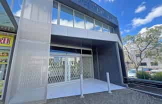 PROMINENT PENROSE POSITIONING
