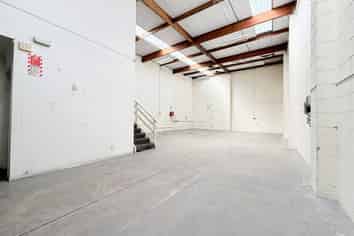 190m2 Industrial Unit | Light Industry
