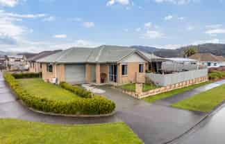 2 Fraser Colman Grove, Wainuiomata