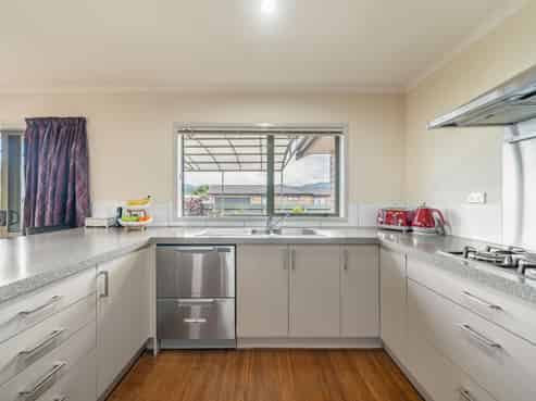 2 Fraser Colman Grove, Wainuiomata