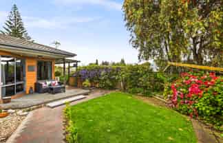 2/16 Alan Styles Place, Greenmeadows