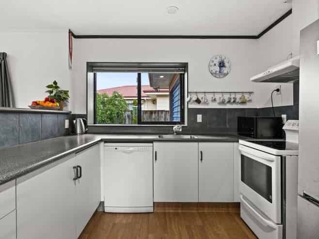 2/16 Alan Styles Place, Greenmeadows