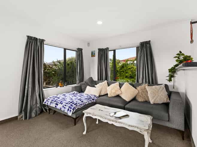 2/16 Alan Styles Place, Greenmeadows