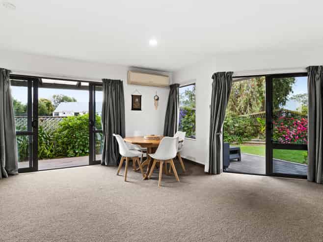 2/16 Alan Styles Place, Greenmeadows