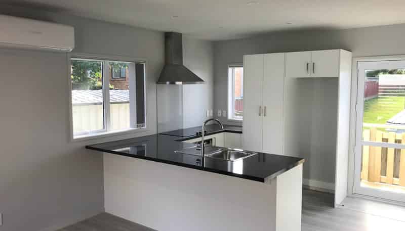 4A Kemp Road, Massey