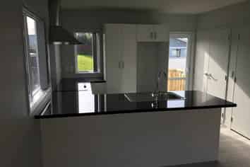 4A Kemp Road, Massey