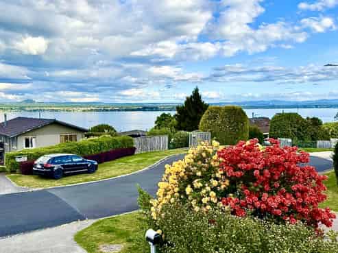 2/12 Isobel Street, Acacia Bay