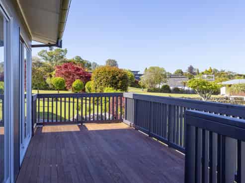 2/12 Isobel Street, Acacia Bay