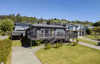 2/12 Isobel Street, Acacia Bay