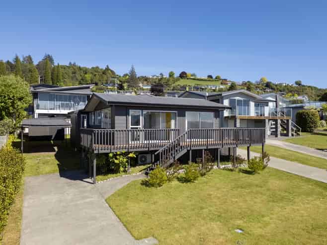 2/12 Isobel Street, Acacia Bay