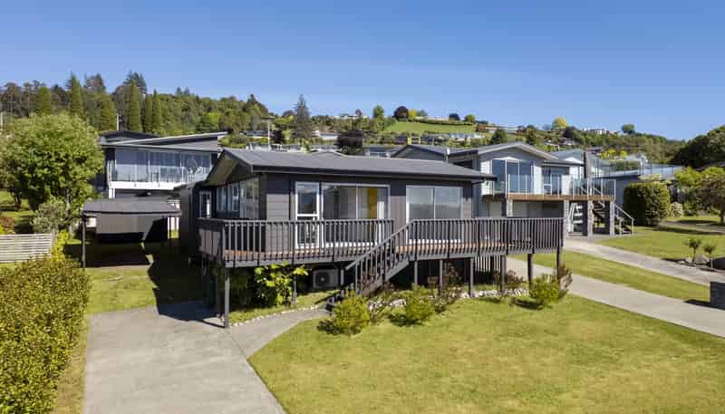 2/12 Isobel Street, Acacia Bay